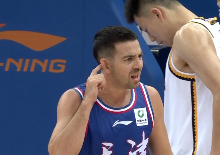 摩纳哥训练开放日；今晚豪取连胜引欢呼；CBA常规赛在即；心理建设被强调(连胜文返台后发出大胆言论)