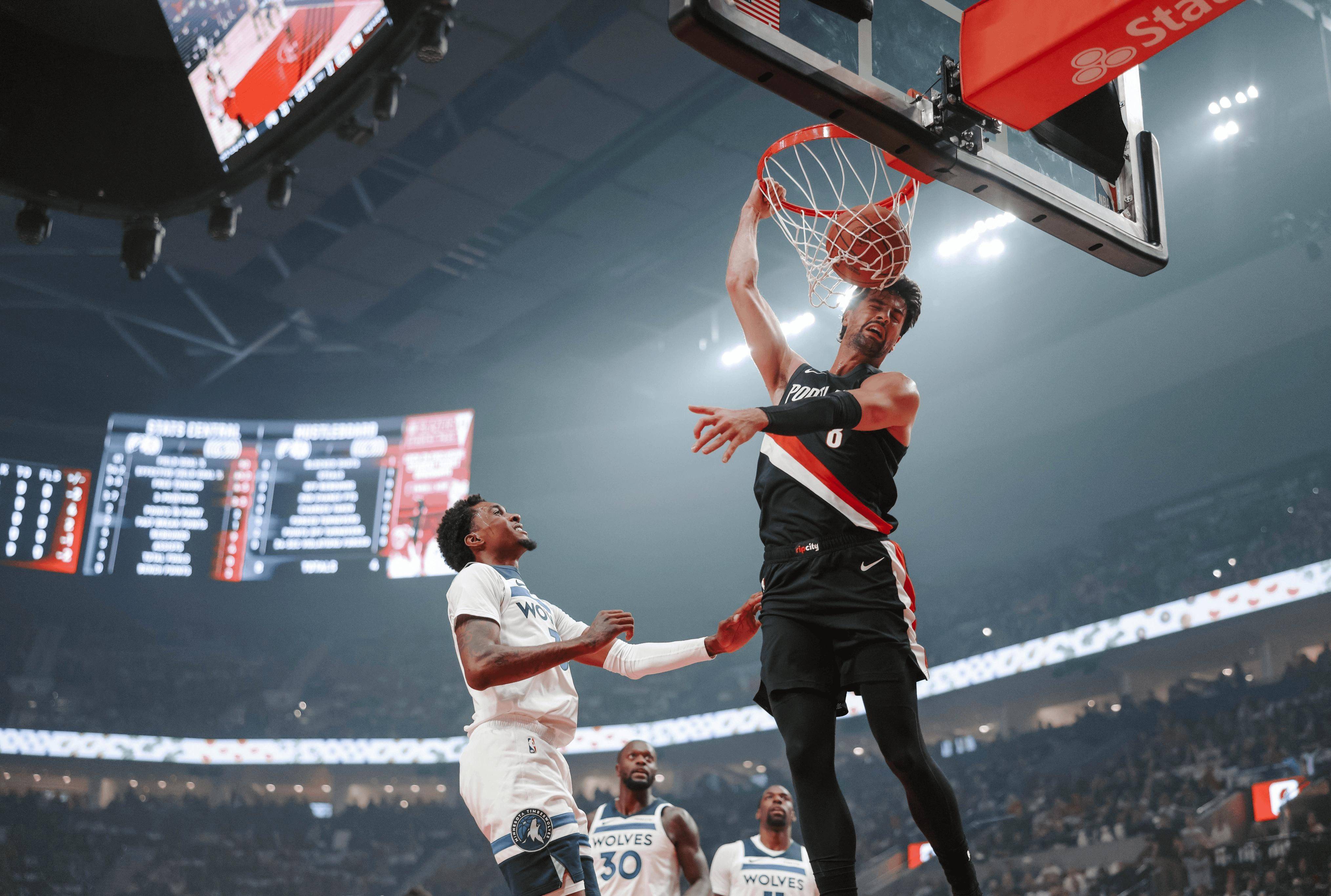 关于CBA季后赛赛程吃紧，波特兰开拓者窗口期门线救险，媒体盛赞，阵容厚度经受考验的信息