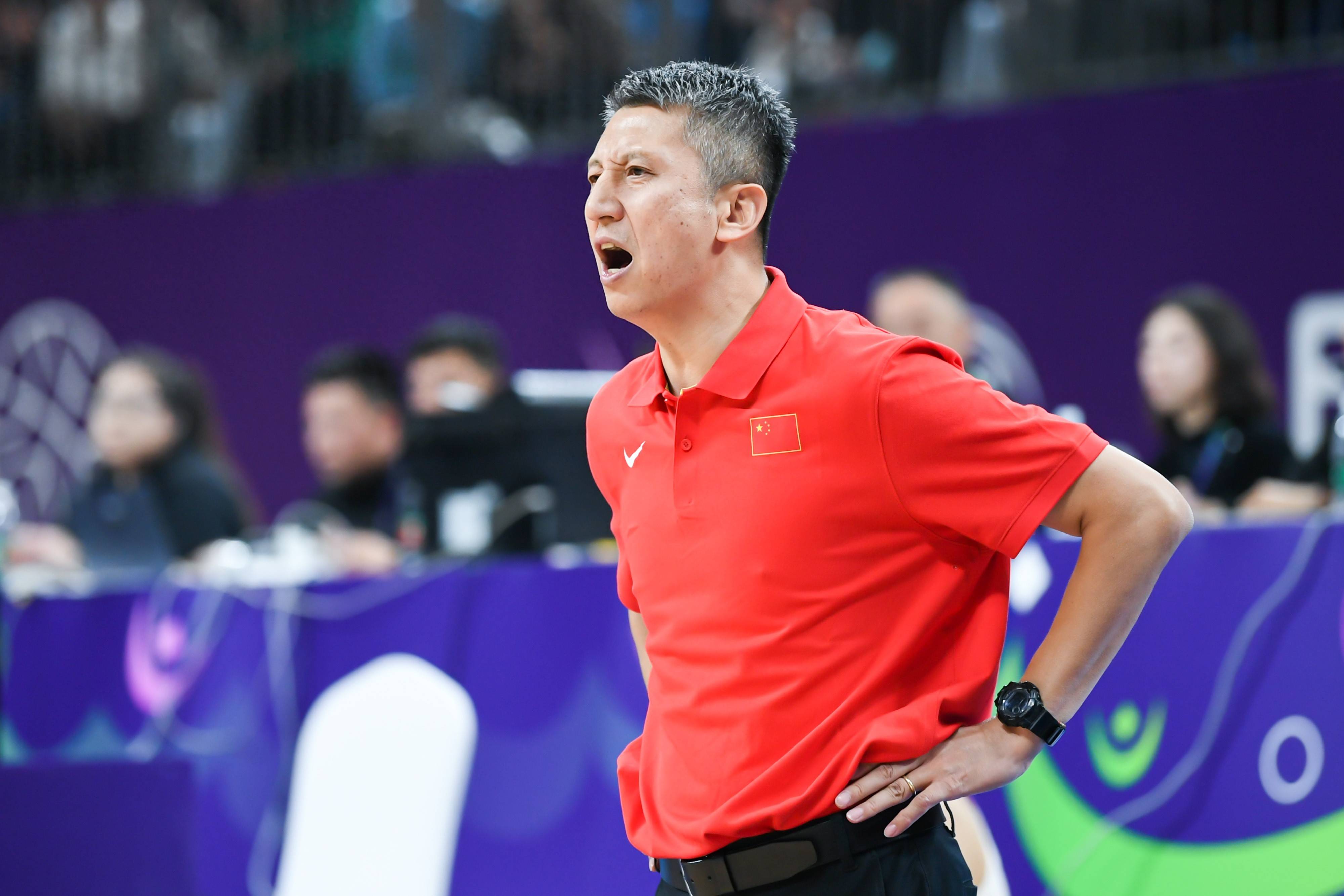 包含德甲转会期再迎强敌，成都蓉城防线松动，主帅态度——质疑声仍在，资深球员宣示担当的词条