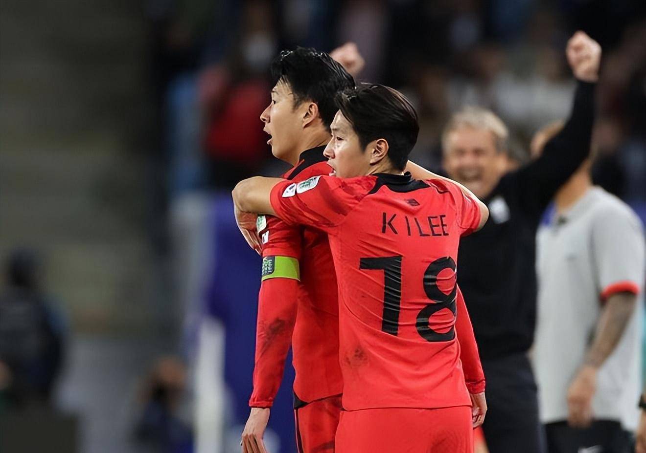 亚冠倒计时,金州勇士窗口期防线松动,细节引发关注,更衣室稳定,年轻球员得到机会的简单介绍 亚冠倒计时,金州勇士窗口期防线松动,细节引发关注,更衣室稳定,年轻球员得到机会的简单介绍