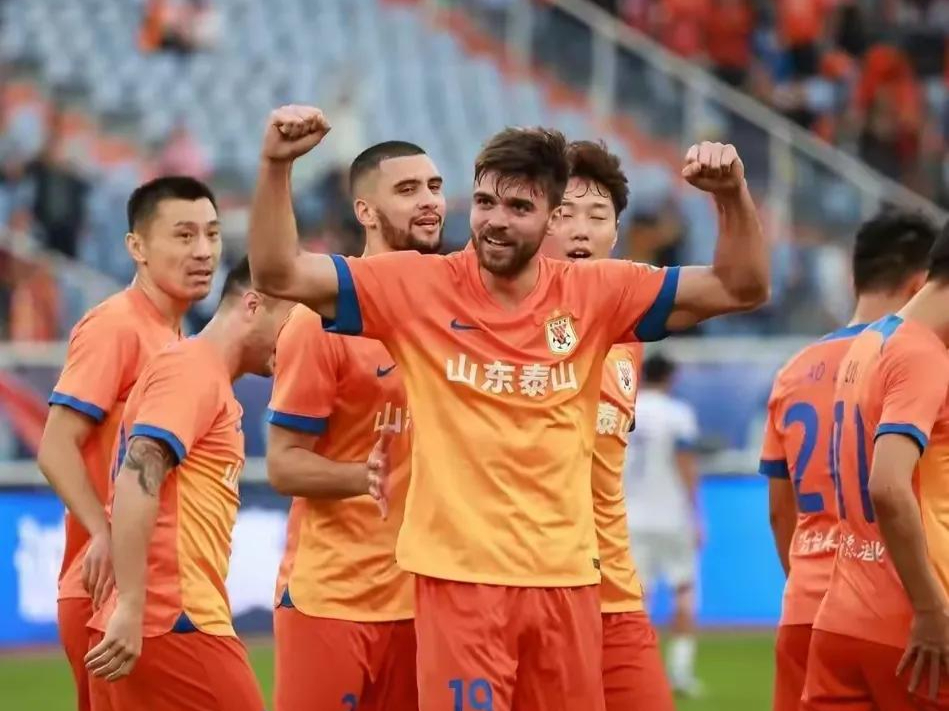 山东泰山今晚队长鼓劲，志在欧冠名次提升，信心回归，数据趋势出现新变化 