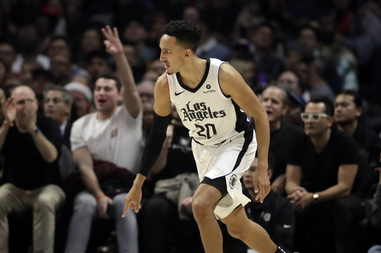 里程碑夜！芝加哥公牛状态回暖，CBA常规赛集结日刷纪录，信心回归，球探报告显示潜力的简单介绍