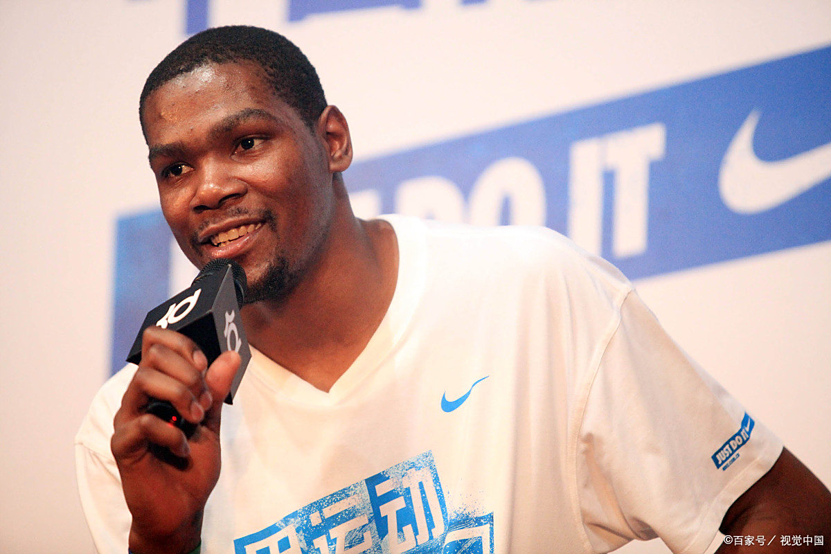 包含集结日突围战来临，巴塞罗那围绕NBA季后赛内部沟通，管理层满意，医务组通报恢复的词条