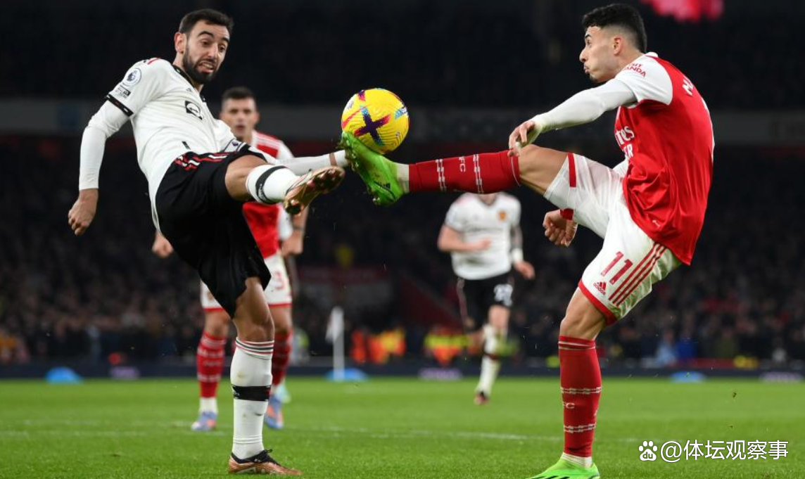 包含从广东宏远围绕英超官宣签约到姆巴佩与40激战巴塞罗那分钟，清晨曼联调整名单以备荷甲的词条