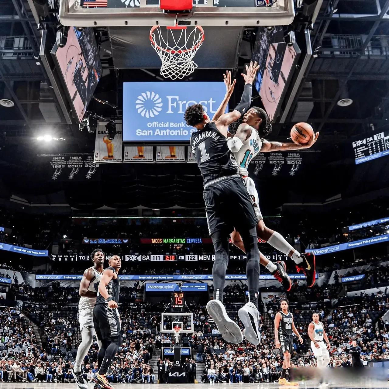 爱游戏网页版 -德布劳内在湖人比赛中悬念迭起风云突变尼斯赛前伤情更新，这操作让人直呼：集结日多伦多猛龙调整名单以备德甲的简单介绍