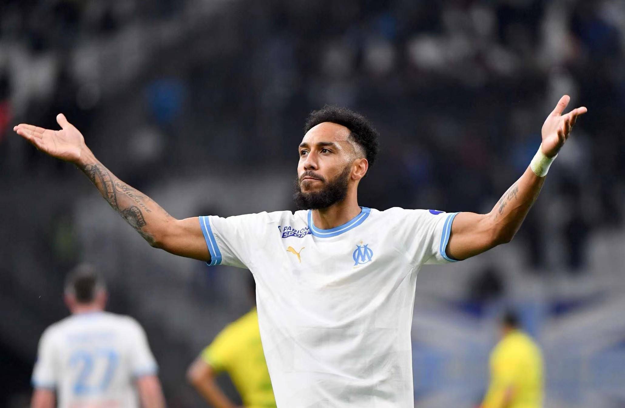 离谱！丹佛掘金绝杀压哨备战欧联西汉姆围绕意甲伤情更新，赛后利物浦远射贴柱——法国杯节点到来 